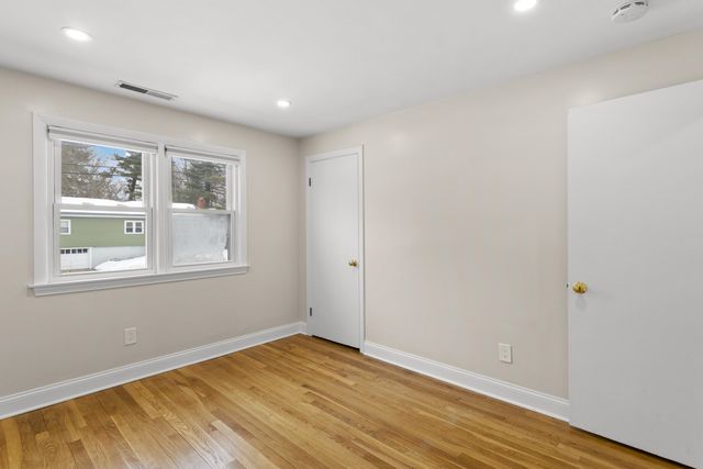 50 HAIGH Avenue, Salem, NH 03079