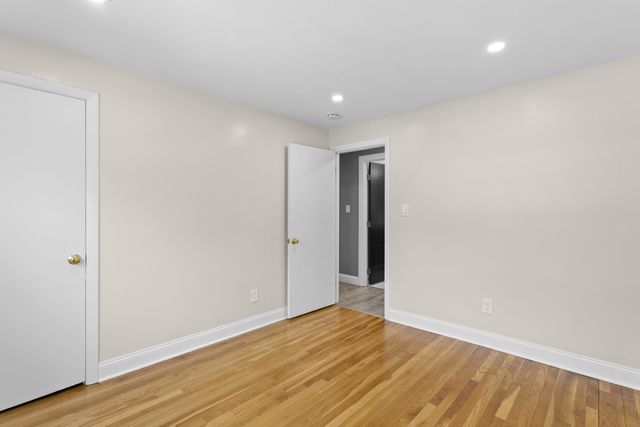 50 HAIGH Avenue, Salem, NH 03079