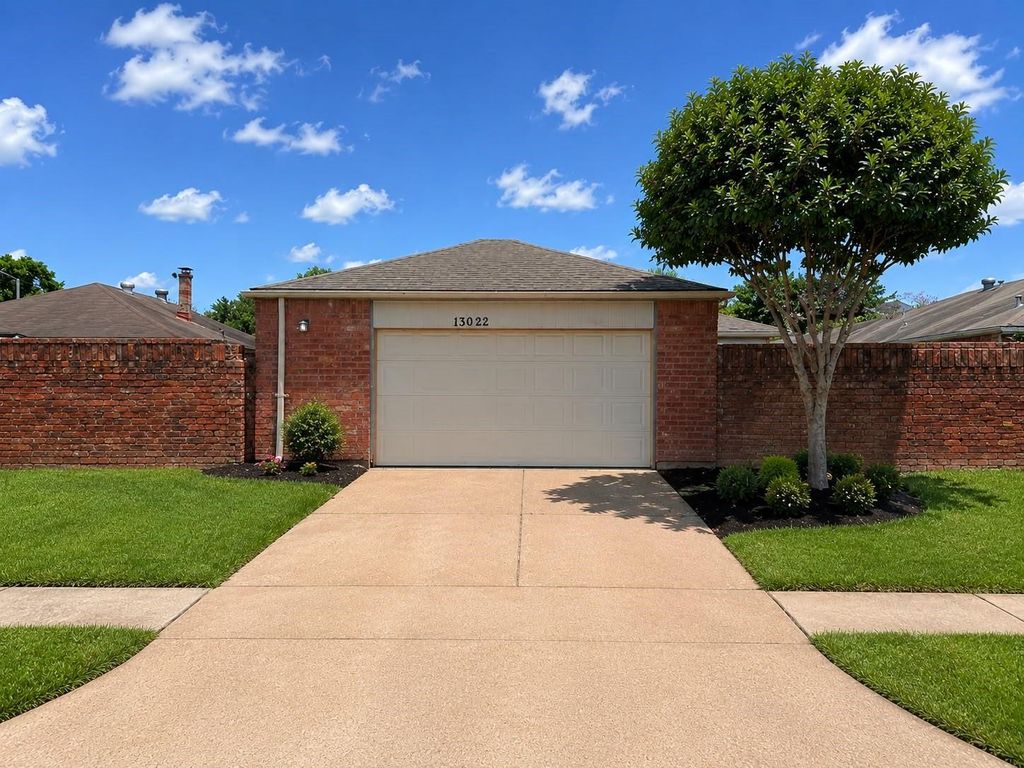 13022 Bacard Lane, Houston, TX 77099