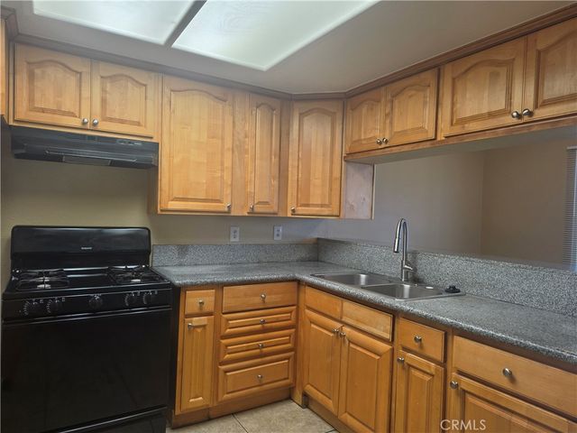 1614 S Campus Avenue I, Ontario, CA 91761