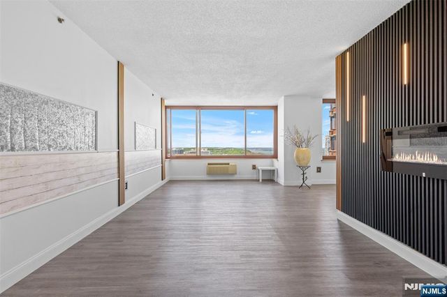 100 Old Palisade Road 3215, Fort Lee, NJ 07024
