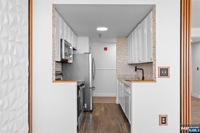 100 Old Palisade Road 3215, Fort Lee, NJ 07024