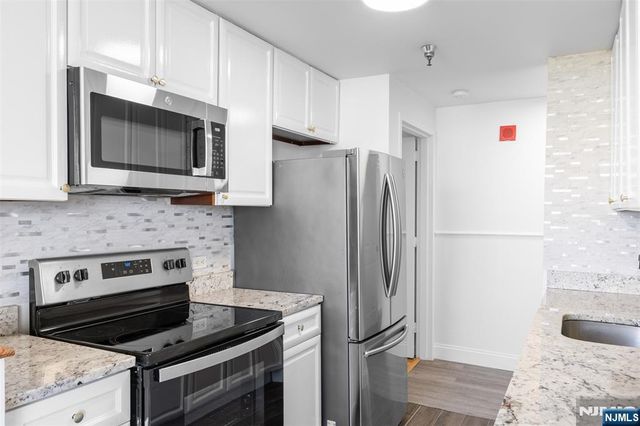 100 Old Palisade Road 3215, Fort Lee, NJ 07024