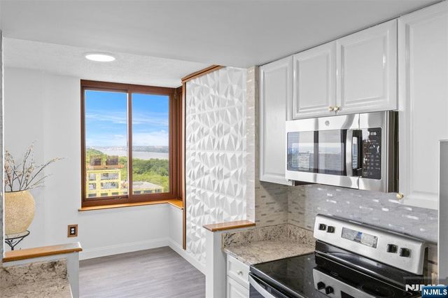 100 Old Palisade Road 3215, Fort Lee, NJ 07024