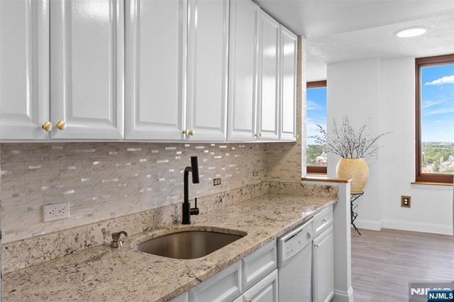 100 Old Palisade Road 3215, Fort Lee, NJ 07024