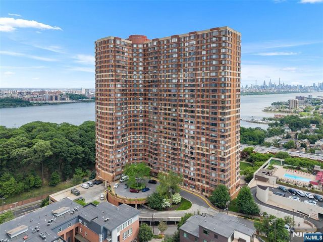 100 Old Palisade Road 3215, Fort Lee, NJ 07024