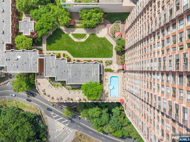 100 Old Palisade Road 3215, Fort Lee, NJ 07024