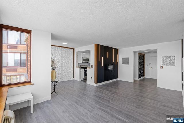 100 Old Palisade Road 3215, Fort Lee, NJ 07024