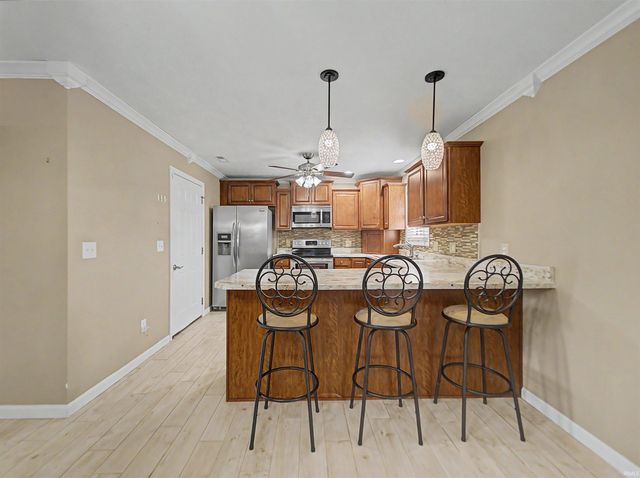 526 S Eighth Avenue, Haubstadt, IN 47639