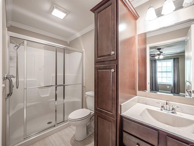 526 S Eighth Avenue, Haubstadt, IN 47639