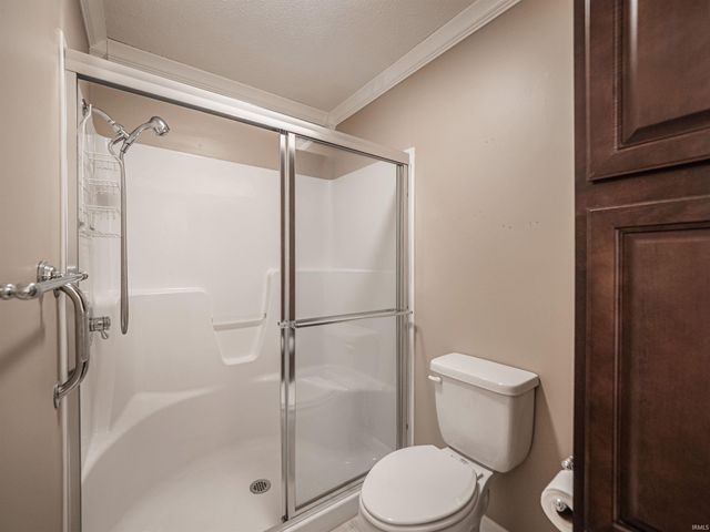 526 S Eighth Avenue, Haubstadt, IN 47639