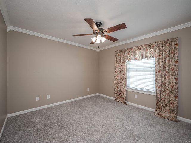 526 S Eighth Avenue, Haubstadt, IN 47639