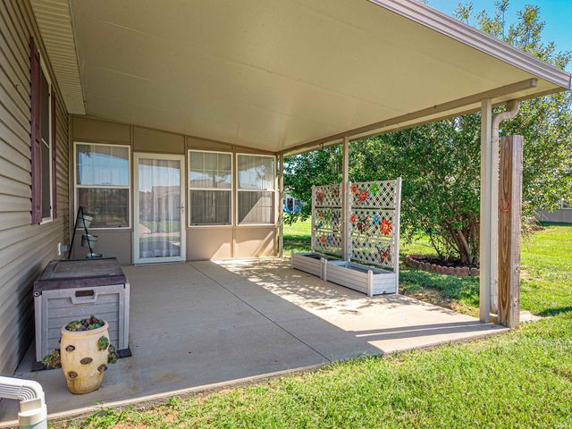 526 S Eighth Avenue, Haubstadt, IN 47639