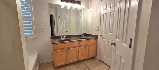 6150 Indian Wood SE Circle, Mableton, GA 30126