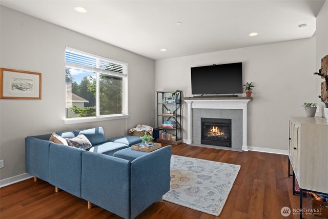 736 Freedom Court SE, Port Orchard, WA 98366