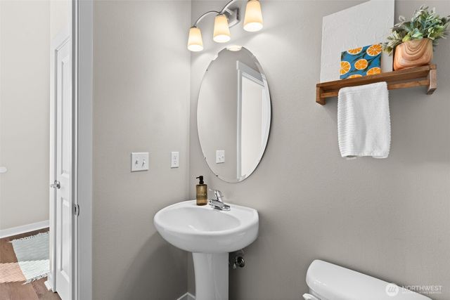 736 Freedom Court SE, Port Orchard, WA 98366