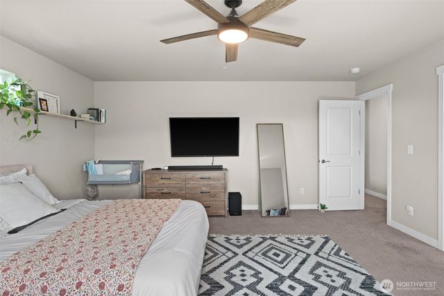 736 Freedom Court SE, Port Orchard, WA 98366
