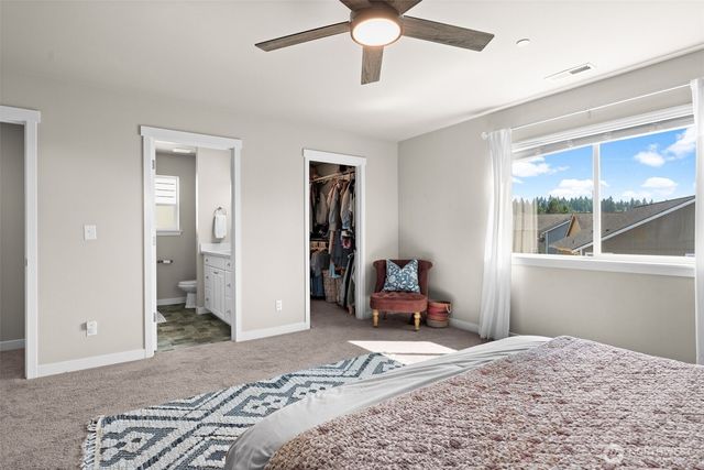 736 Freedom Court SE, Port Orchard, WA 98366