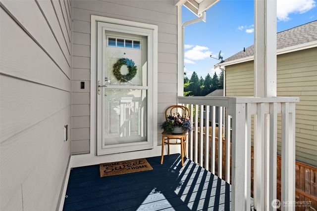 736 Freedom Court SE, Port Orchard, WA 98366