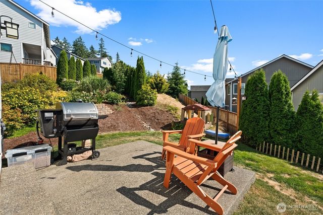 736 Freedom Court SE, Port Orchard, WA 98366