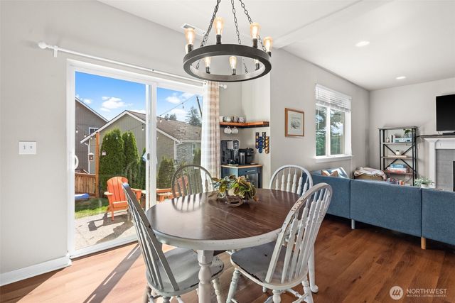 736 Freedom Court SE, Port Orchard, WA 98366