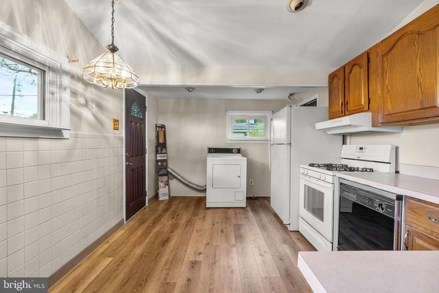 223 RUTH AVE, Maple Shade, NJ 08052