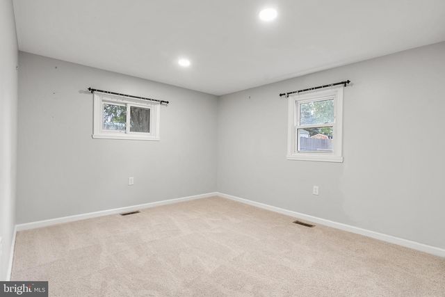 223 RUTH AVE, Maple Shade, NJ 08052