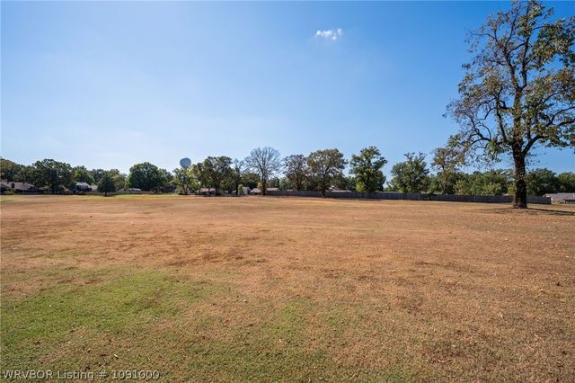 2508 Crosshill Road, Fort Smith, AR 72908