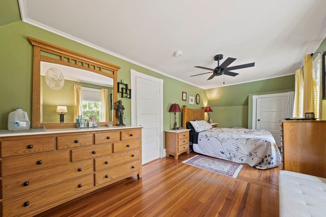 19 Hayward Ave, Brockton, MA 02301