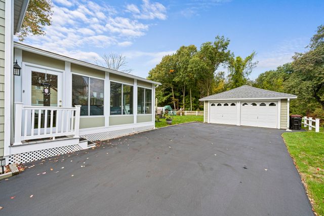 19 Hayward Ave, Brockton, MA 02301