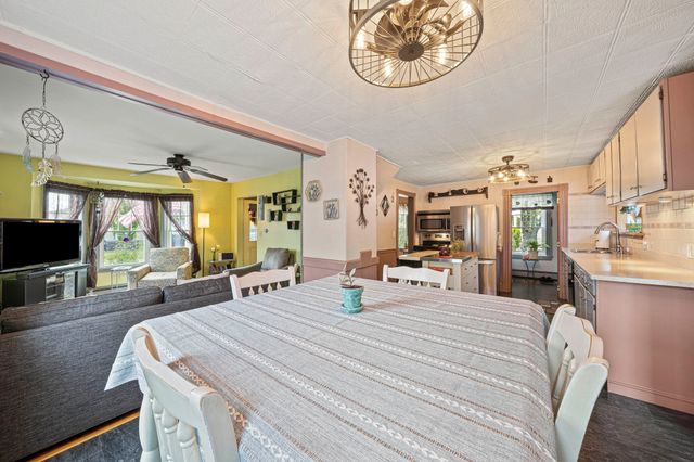 19 Hayward Ave, Brockton, MA 02301