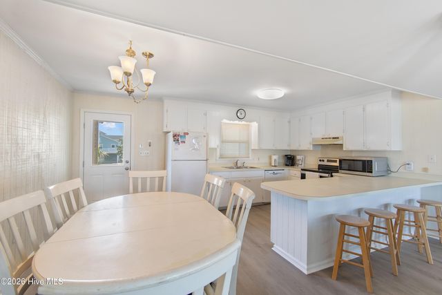 305 Sand Dune Lane, Supply, NC 28462