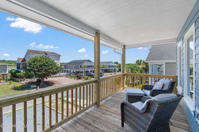 305 Sand Dune Lane, Supply, NC 28462