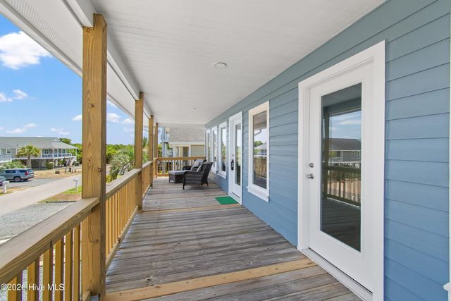 305 Sand Dune Lane, Supply, NC 28462