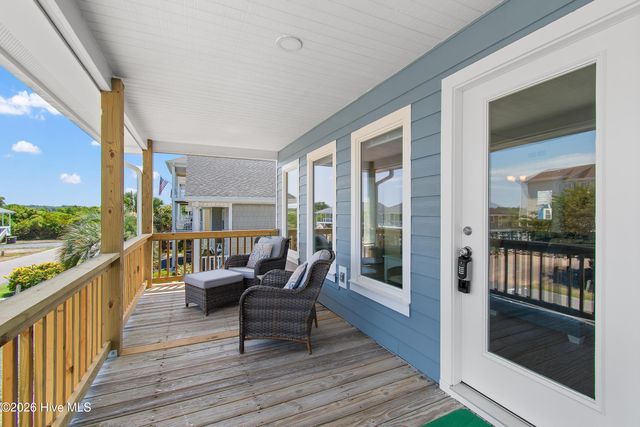 305 Sand Dune Lane, Supply, NC 28462