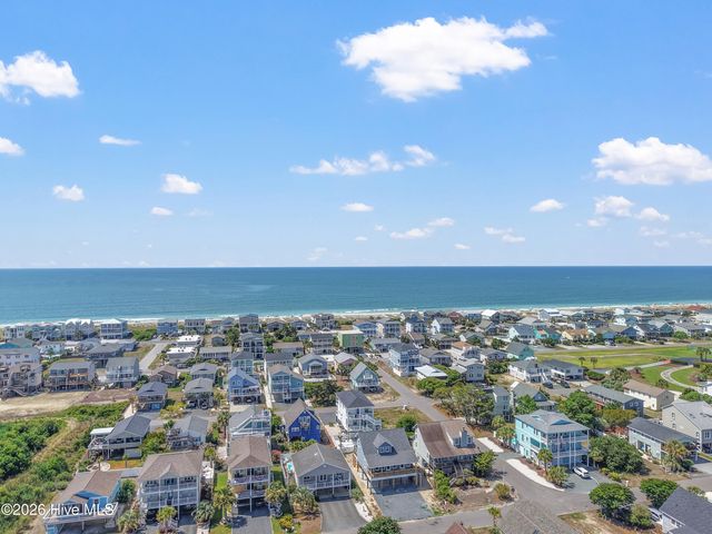 305 Sand Dune Lane, Supply, NC 28462