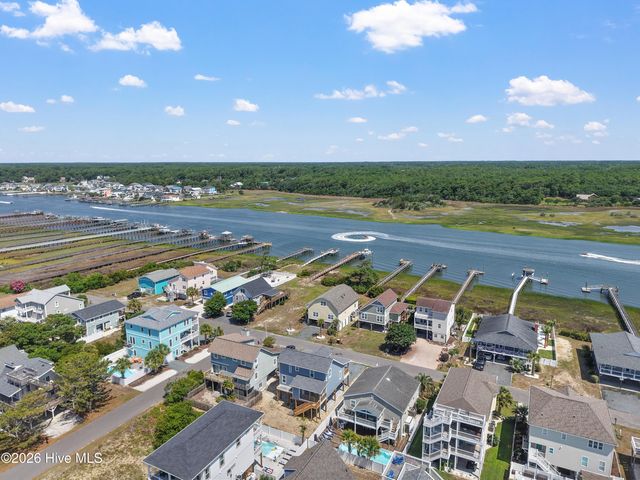 305 Sand Dune Lane, Supply, NC 28462
