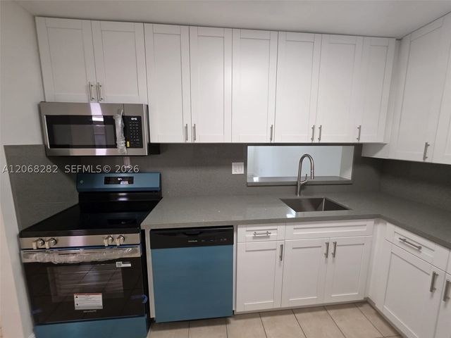 8400 SW 133rd Ave Rd 208, Miami, FL 33183