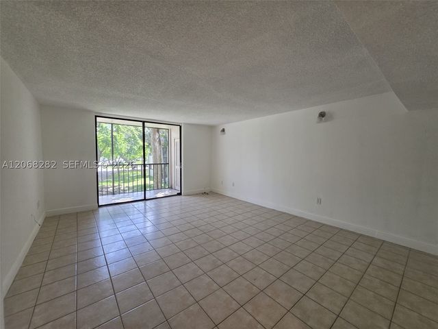 8400 SW 133rd Ave Rd 208, Miami, FL 33183