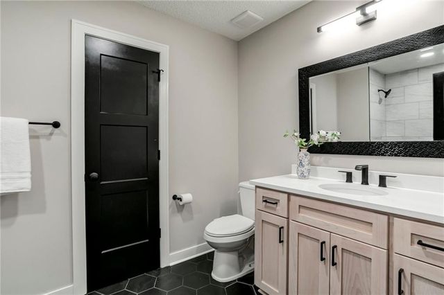 6906 Brownridge Drive, Shawnee, KS 66218