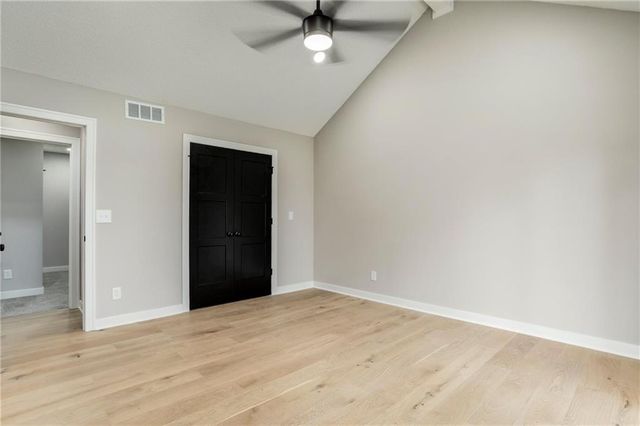 6906 Brownridge Drive, Shawnee, KS 66218