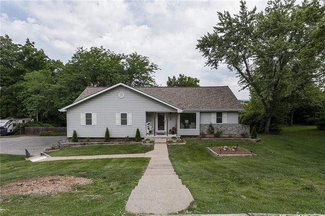 6906 Brownridge Drive, Shawnee, KS 66218