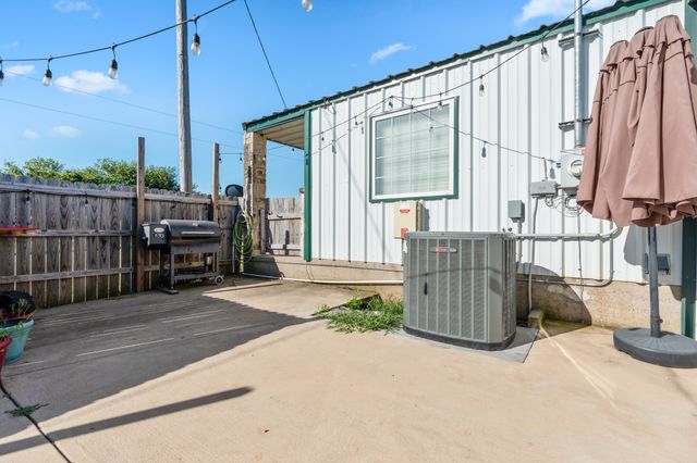 6338 Fm 933, Blum, TX 76627