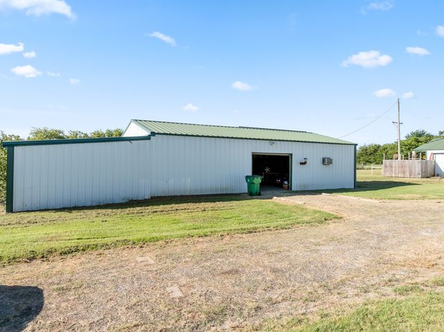 6338 Fm 933, Blum, TX 76627