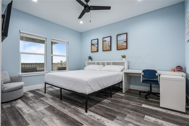 924 Melody Lane, Crystal Beach, TX 77650