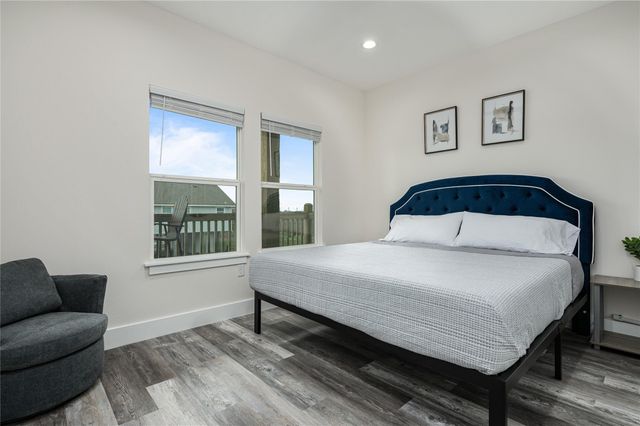 924 Melody Lane, Crystal Beach, TX 77650