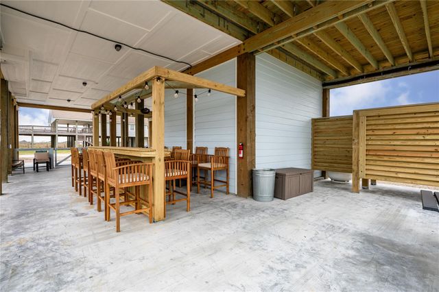 924 Melody Lane, Crystal Beach, TX 77650