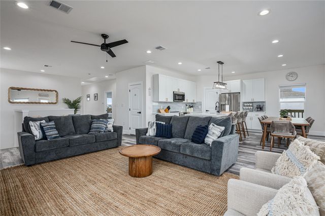 924 Melody Lane, Crystal Beach, TX 77650