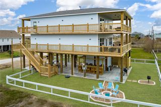 924 Melody Lane, Crystal Beach, TX 77650