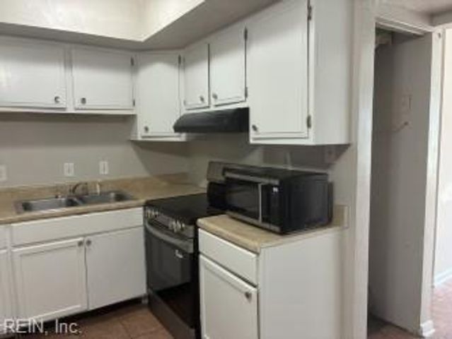 3860 Schooner TRL, Chesapeake, VA 23323